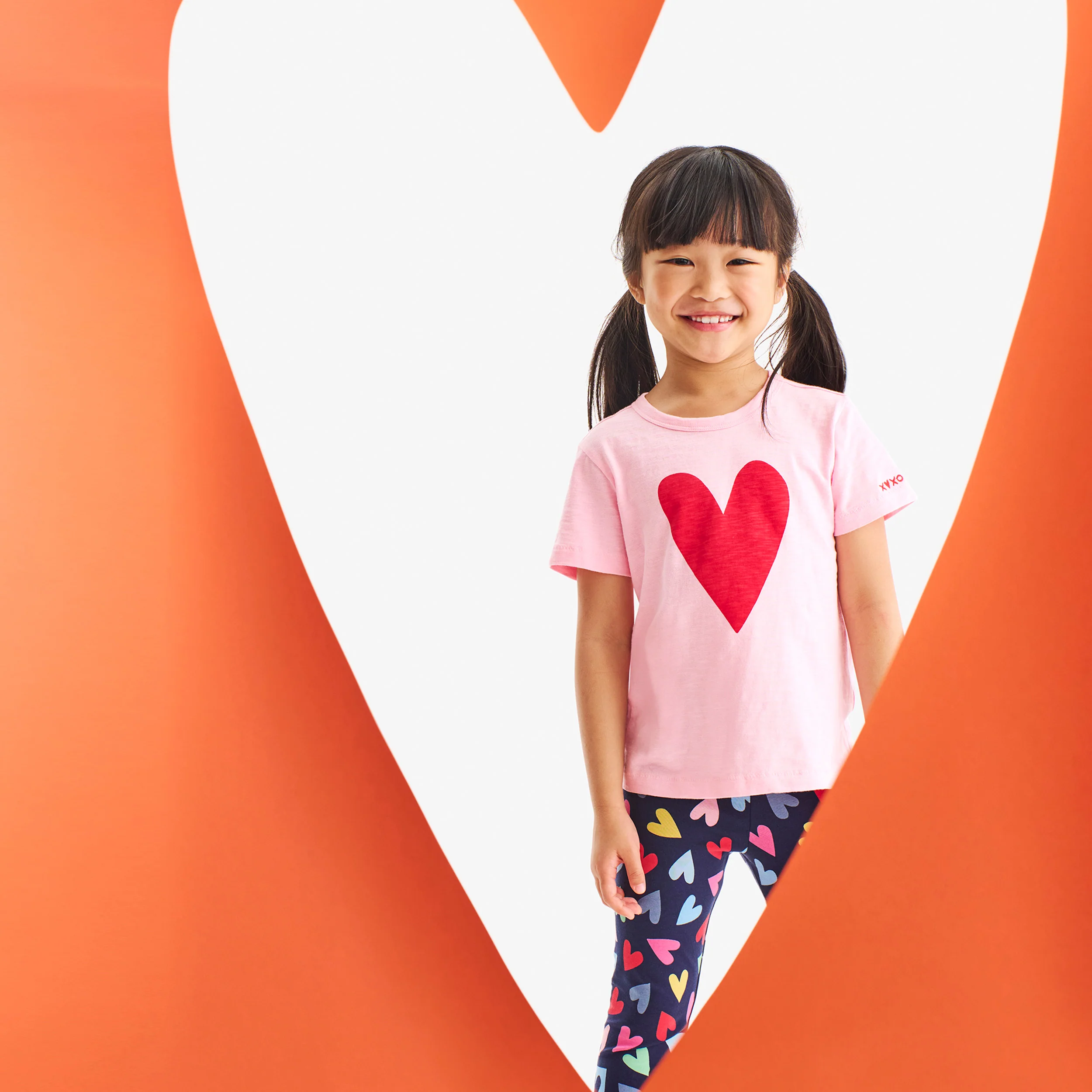 Kids classic legging in rainbow candy hearts - Image 4