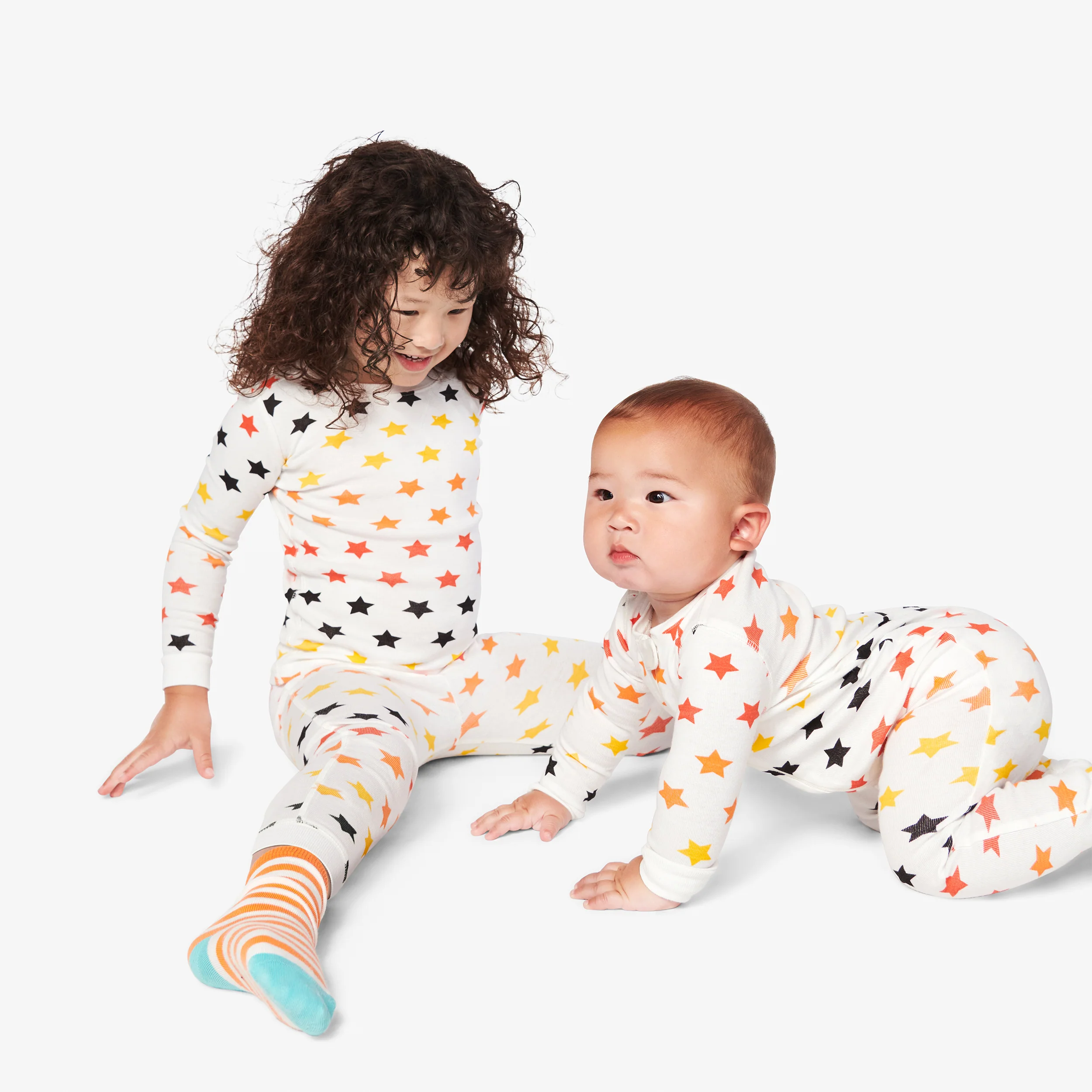 Clearance baby organic zip footie in candy stars - Image 2